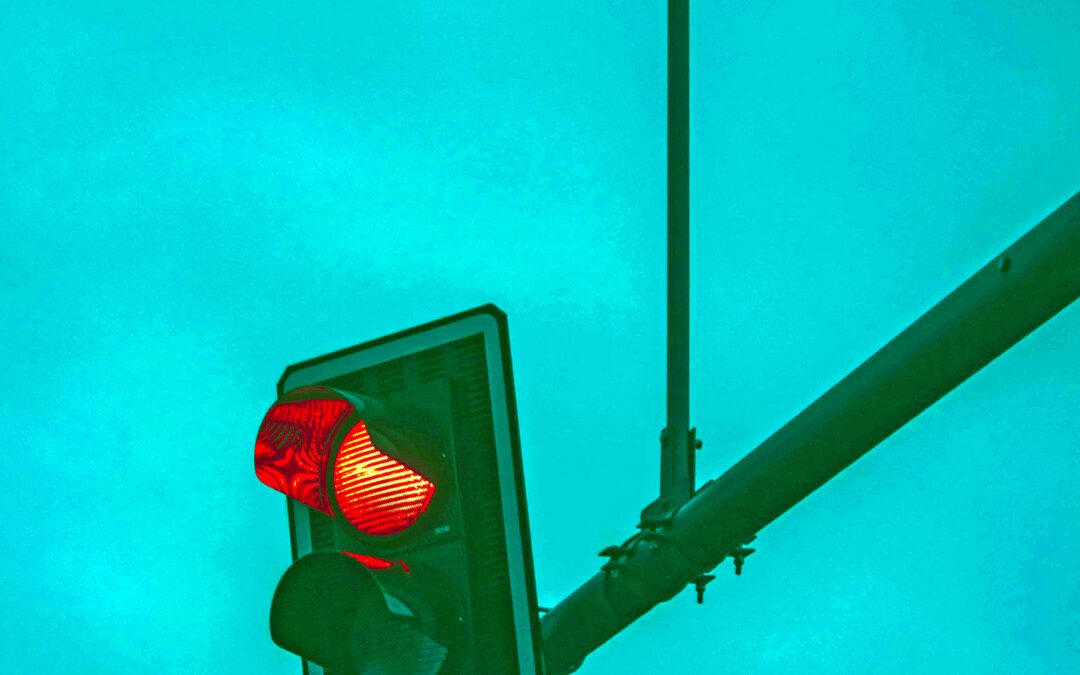 Multa por Cámara de Semáforo en Rojo en Aventura: Lo Que Debes Saber